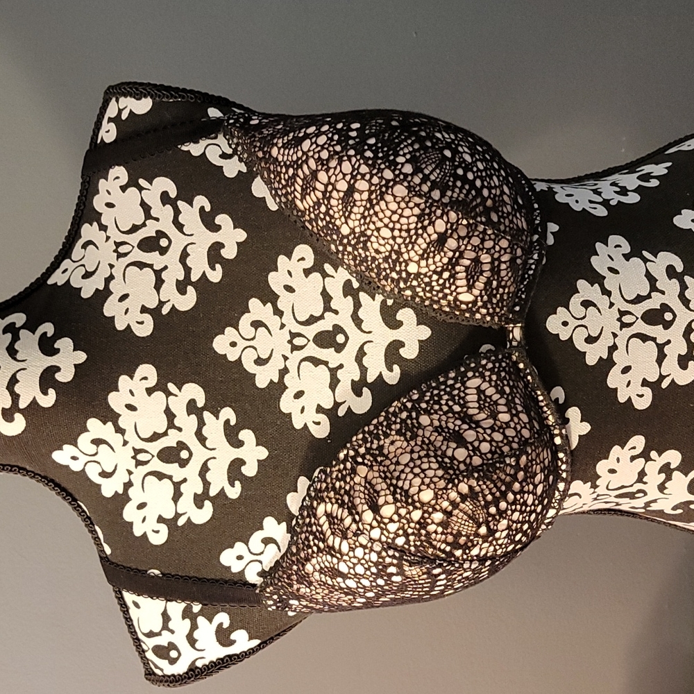 Victoria Secret Padded Demi bra